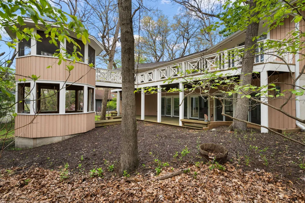 30 Briarwood Trail New Buffalo, MI 49117