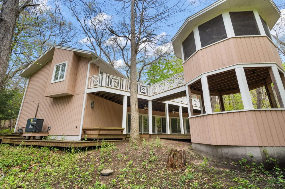 30 Briarwood Trail New Buffalo, MI 49117