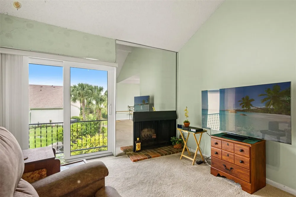 4138 PINELAKE LANE #201 Tampa, FL 33618