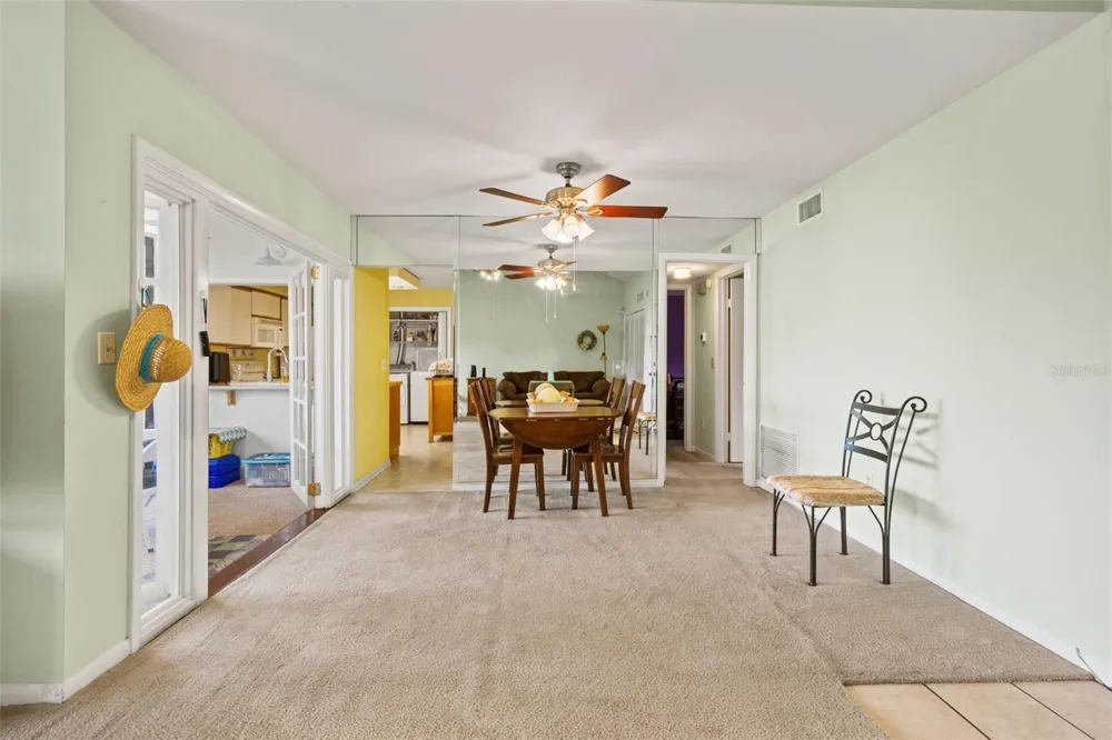 4138 PINELAKE LANE #201 Tampa, FL 33618