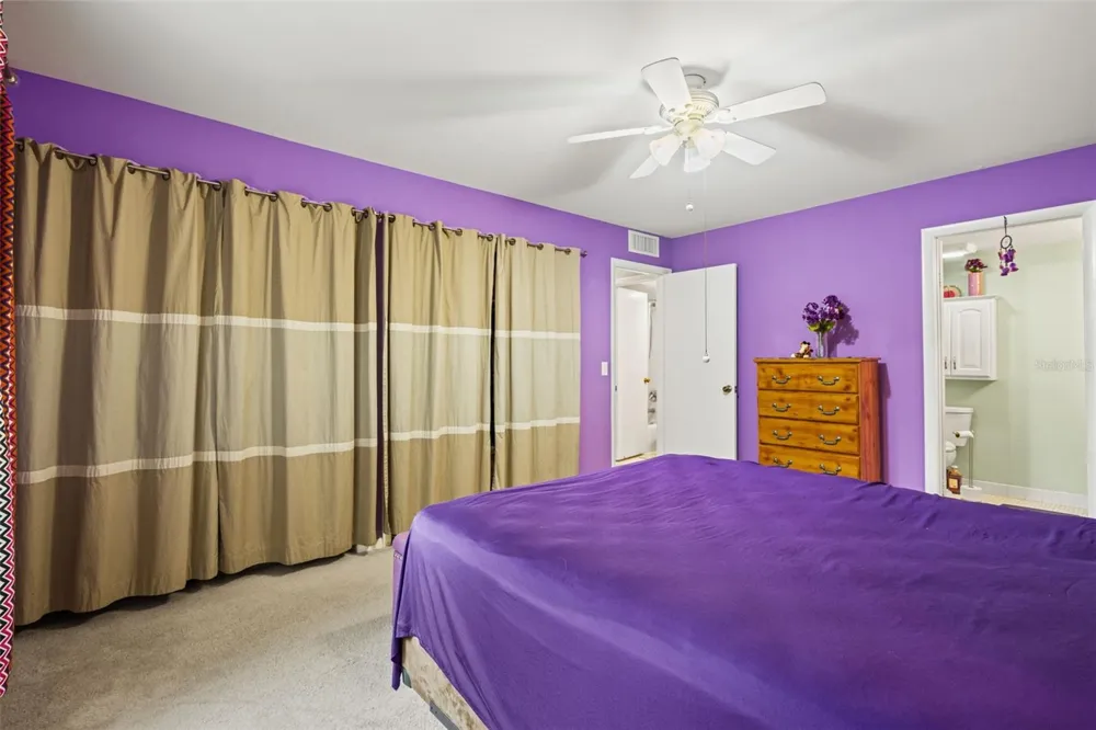 4138 PINELAKE LANE #201 Tampa, FL 33618