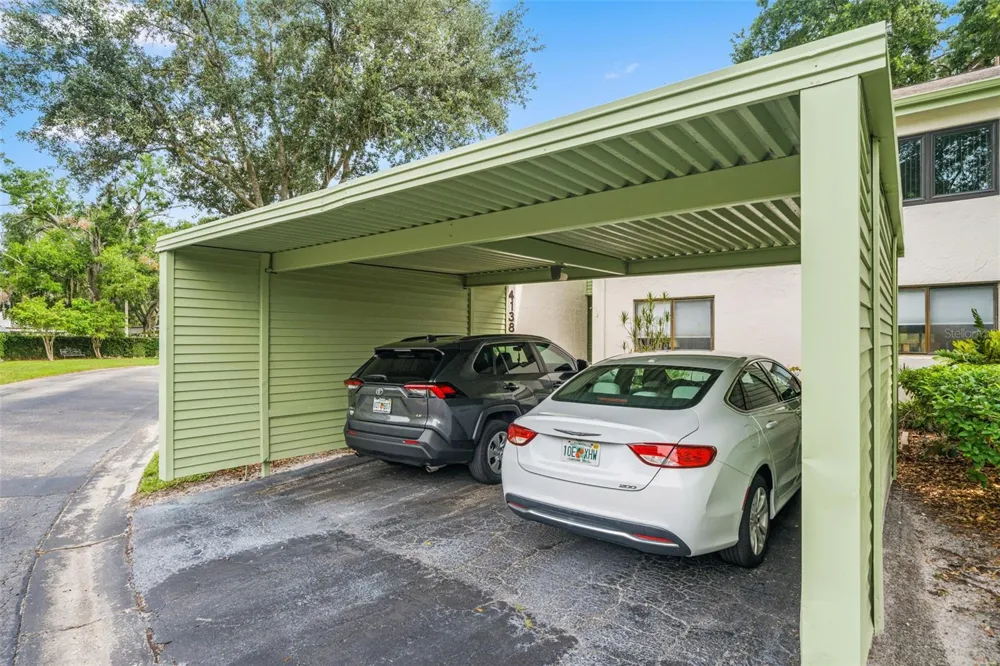 4138 PINELAKE LANE #201 Tampa, FL 33618