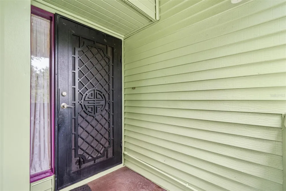 4138 PINELAKE LANE #201 Tampa, FL 33618