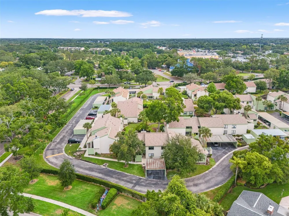 4138 PINELAKE LANE #201 Tampa, FL 33618