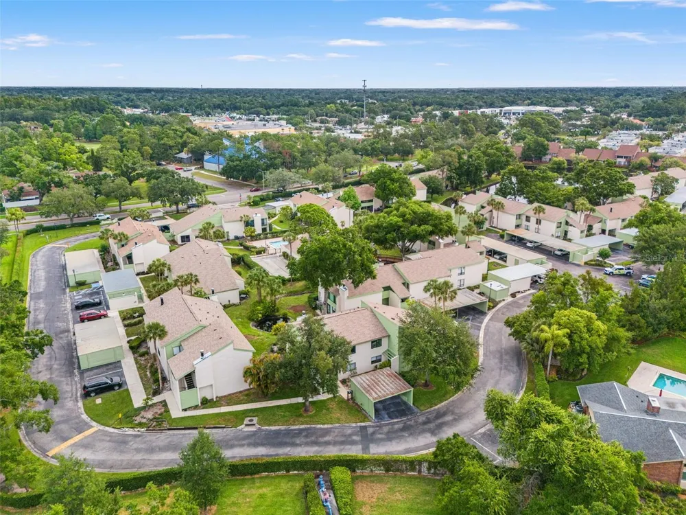 4138 PINELAKE LANE #201 Tampa, FL 33618