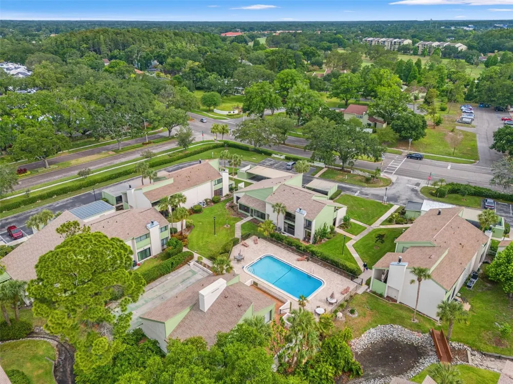 4138 PINELAKE LANE #201 Tampa, FL 33618