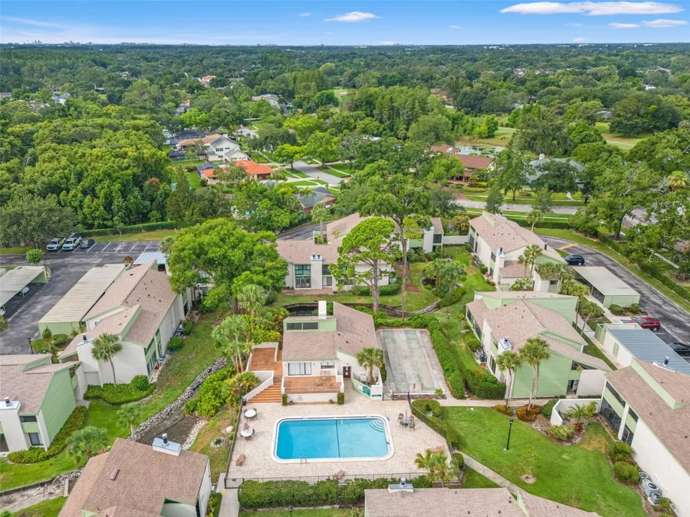 4138 PINELAKE LANE #201 Tampa, FL 33618