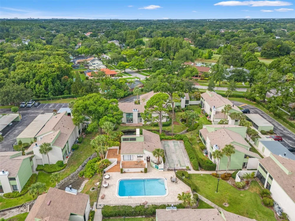4138 PINELAKE LANE #201 Tampa, FL 33618
