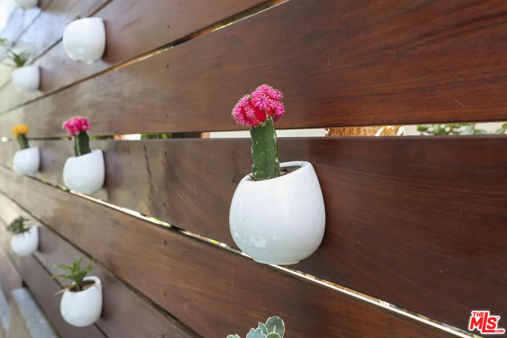 472 Rosecrans Avenue Manhattan Beach, CA 90266