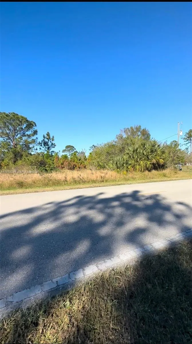 360 Quebrada St Clewiston, FL 33440