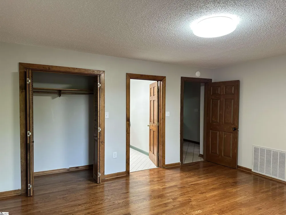 296 Long Mountain Road Pickens, SC 29671