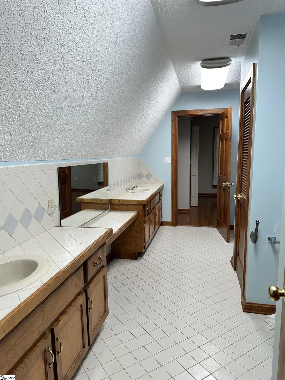 296 Long Mountain Road Pickens, SC 29671