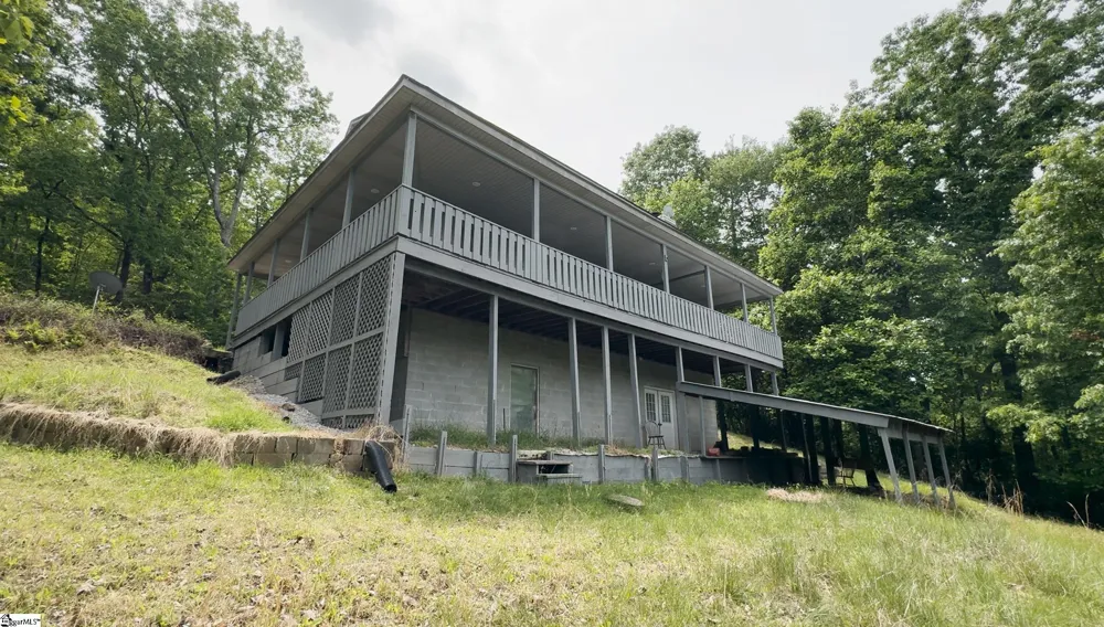 296 Long Mountain Road Pickens, SC 29671
