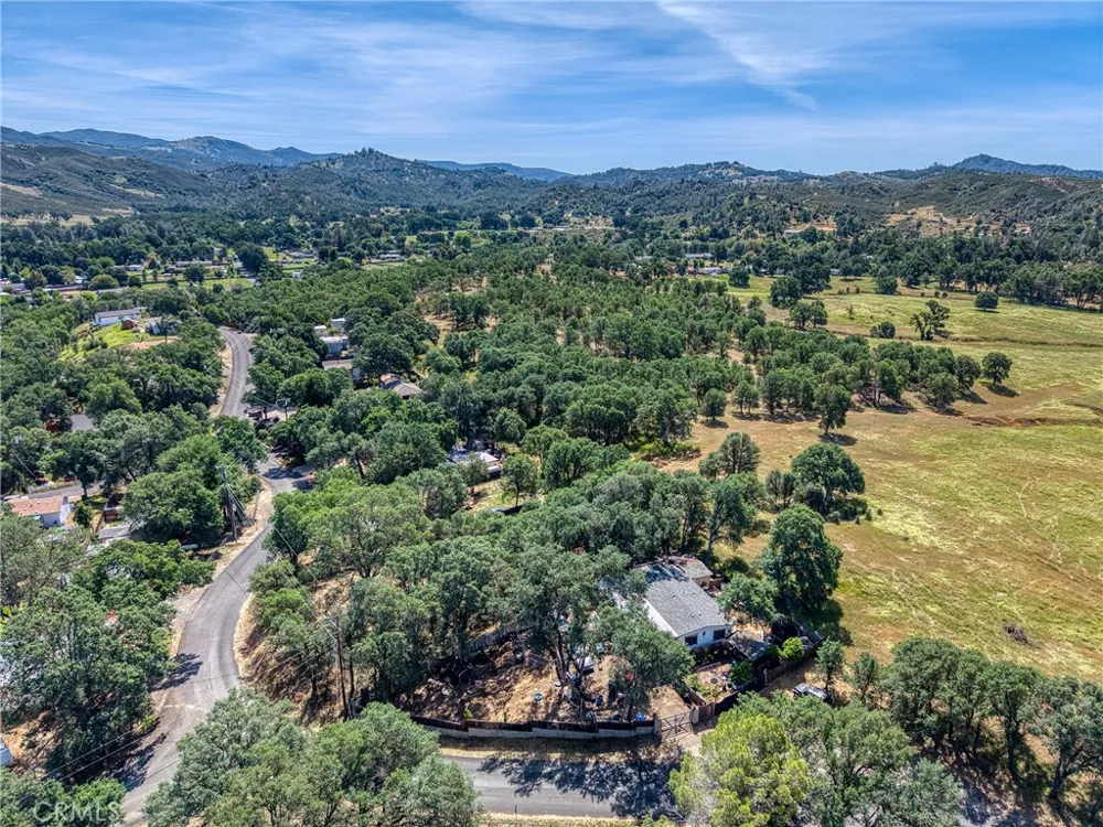 16793 Big Bear Lower Lake, CA 95457