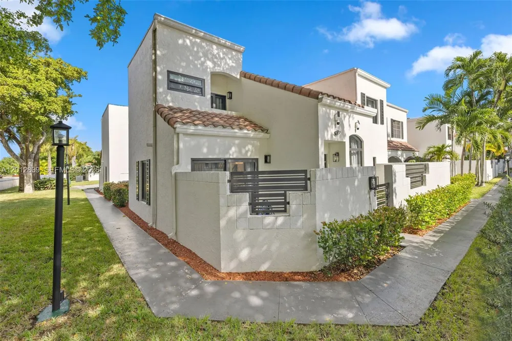 21216 Harbor Way #158-15 Aventura, FL 33180