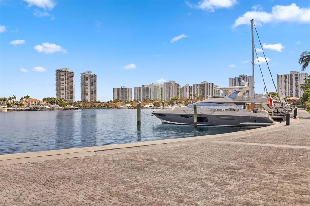 21216 Harbor Way #158-15 Aventura, FL 33180