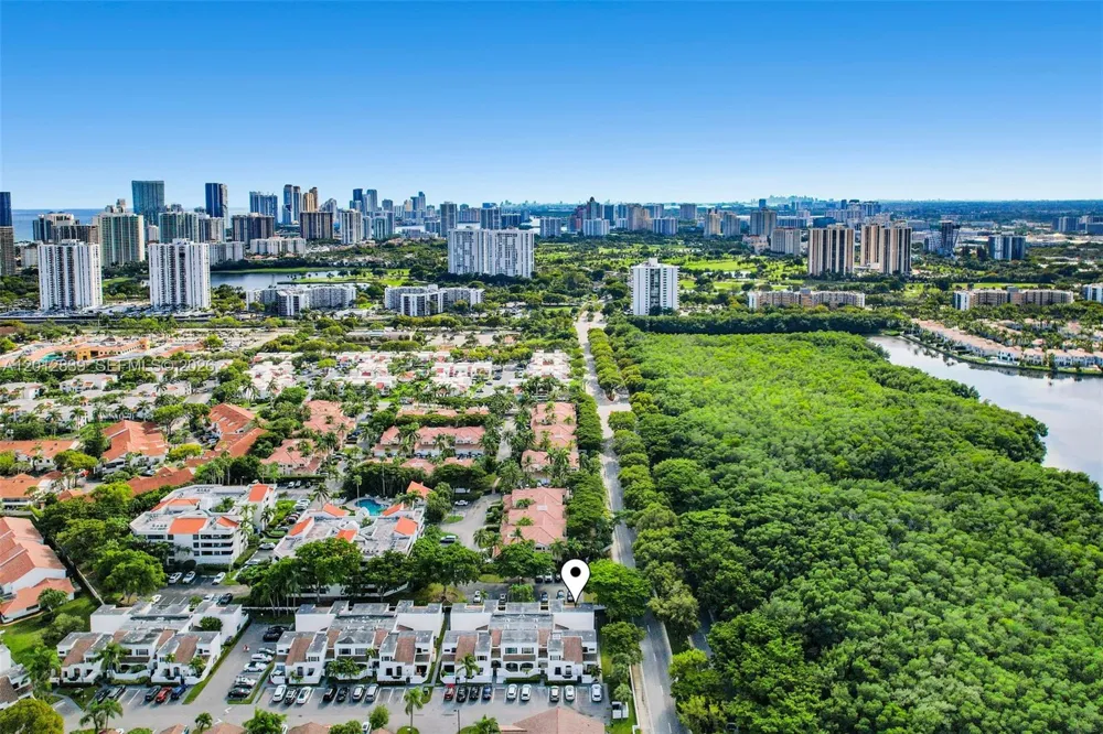 21216 Harbor Way #158-15 Aventura, FL 33180