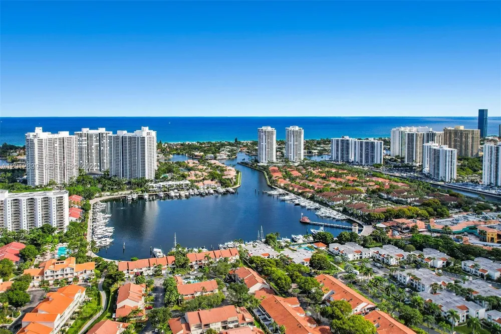 21216 Harbor Way #158-15 Aventura, FL 33180