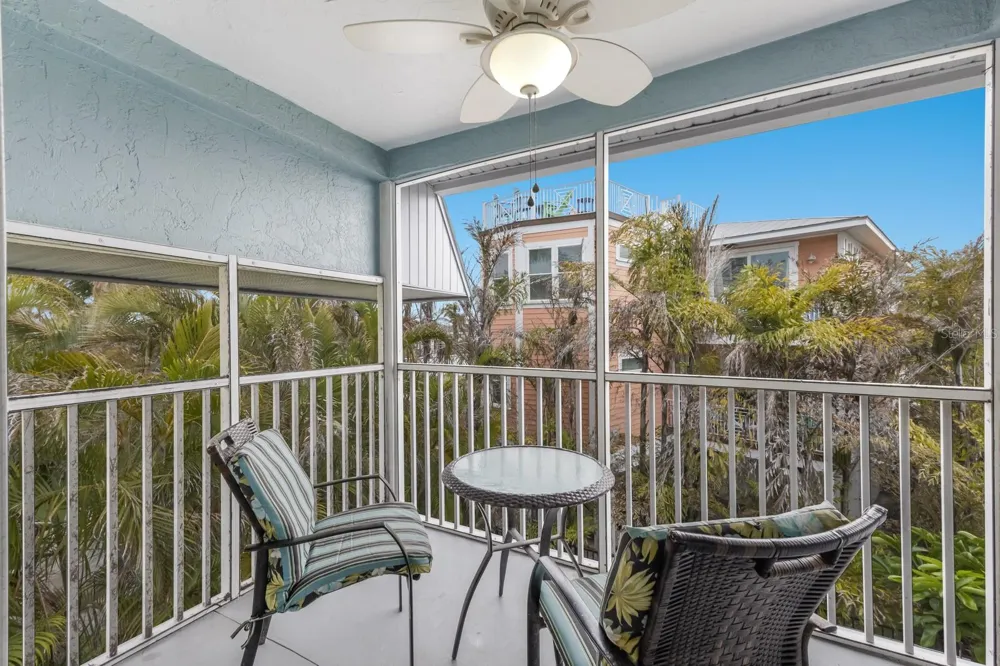 205 HIGHLAND AVENUE #2 Bradenton Beach, FL 34217