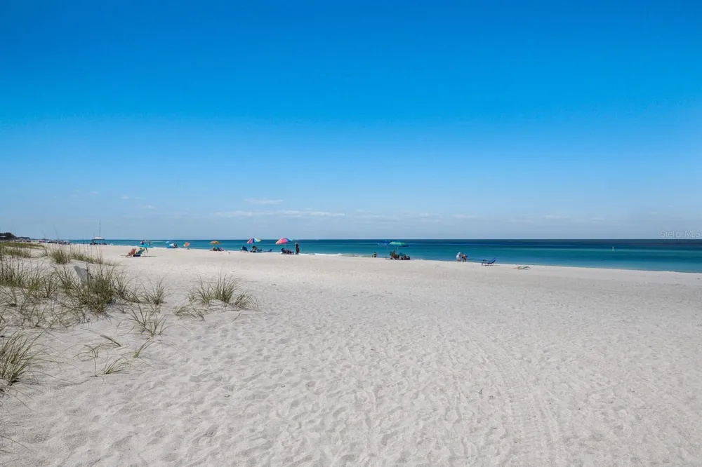 205 HIGHLAND AVENUE #2 Bradenton Beach, FL 34217