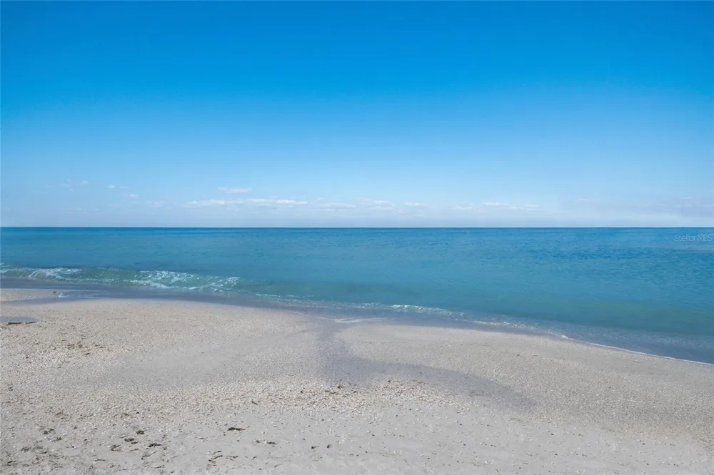 205 HIGHLAND AVENUE #2 Bradenton Beach, FL 34217