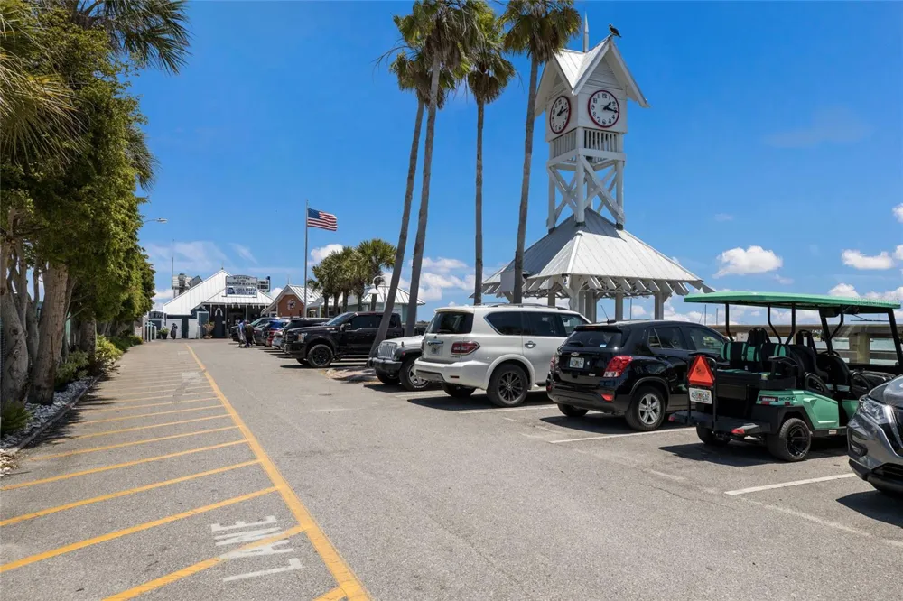 205 HIGHLAND AVENUE #2 Bradenton Beach, FL 34217