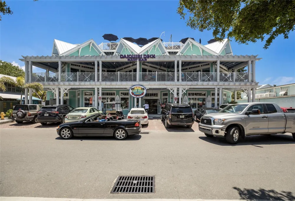 205 HIGHLAND AVENUE #2 Bradenton Beach, FL 34217