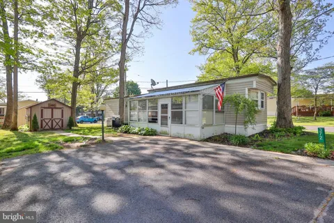 372 BLACK OAK LANE