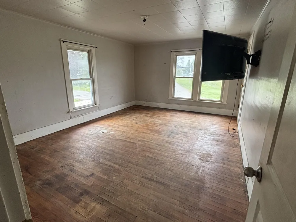 245 Monroe Street Brooklyn, MI 49230