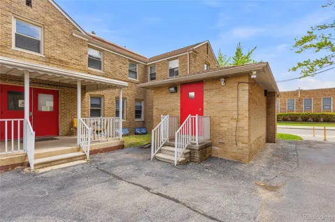 19621 Wood Street