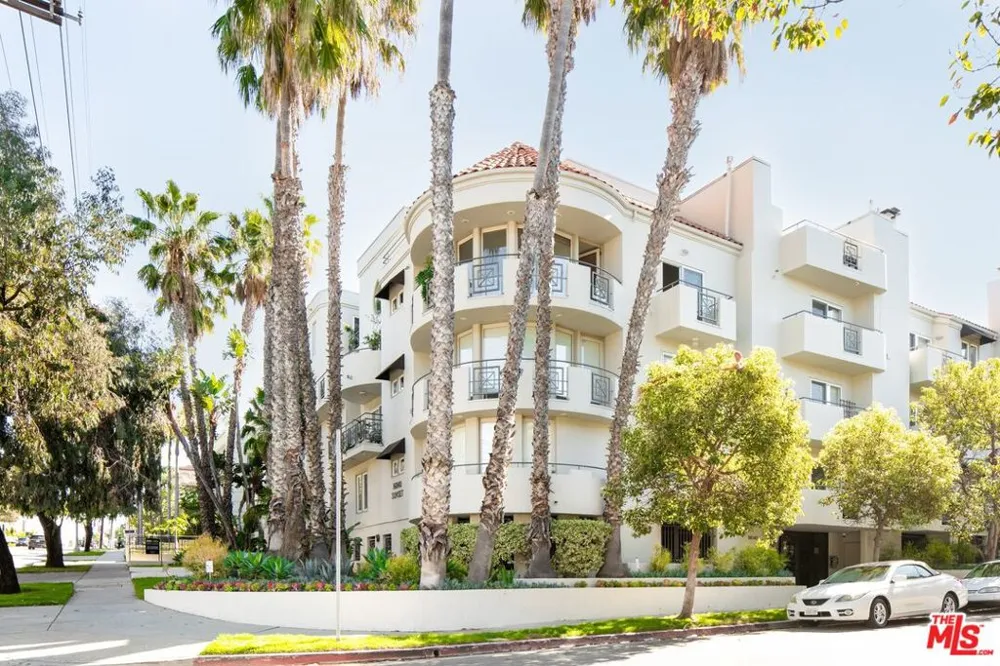 16040 W Sunset Boulevard #308 Pacific Palisades, CA 90272