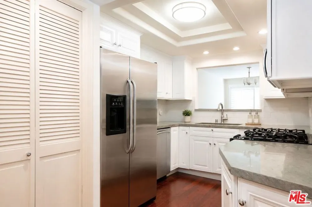 16040 W Sunset Boulevard #308 Pacific Palisades, CA 90272