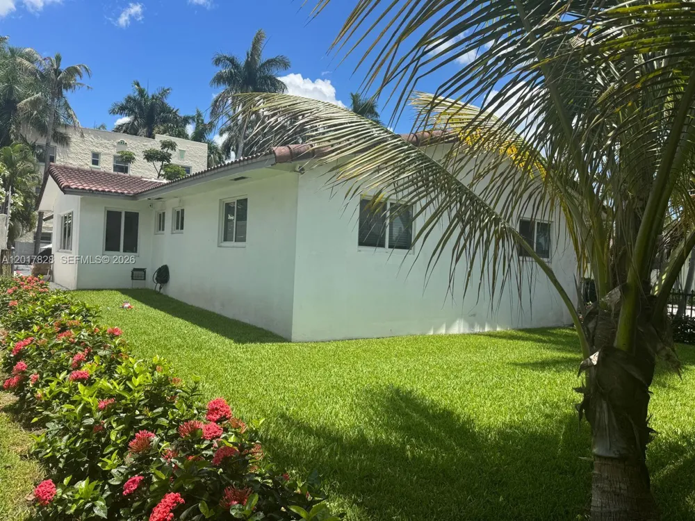 1301 Hollywood Blvd Hollywood, FL 33019