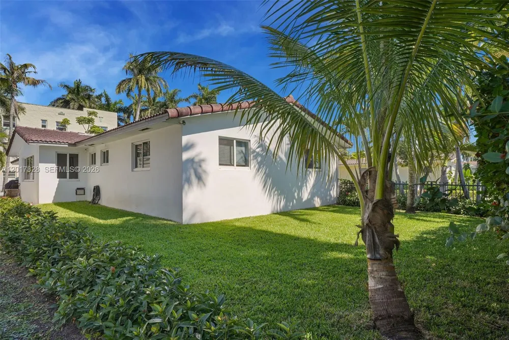 1301 Hollywood Blvd Hollywood, FL 33019