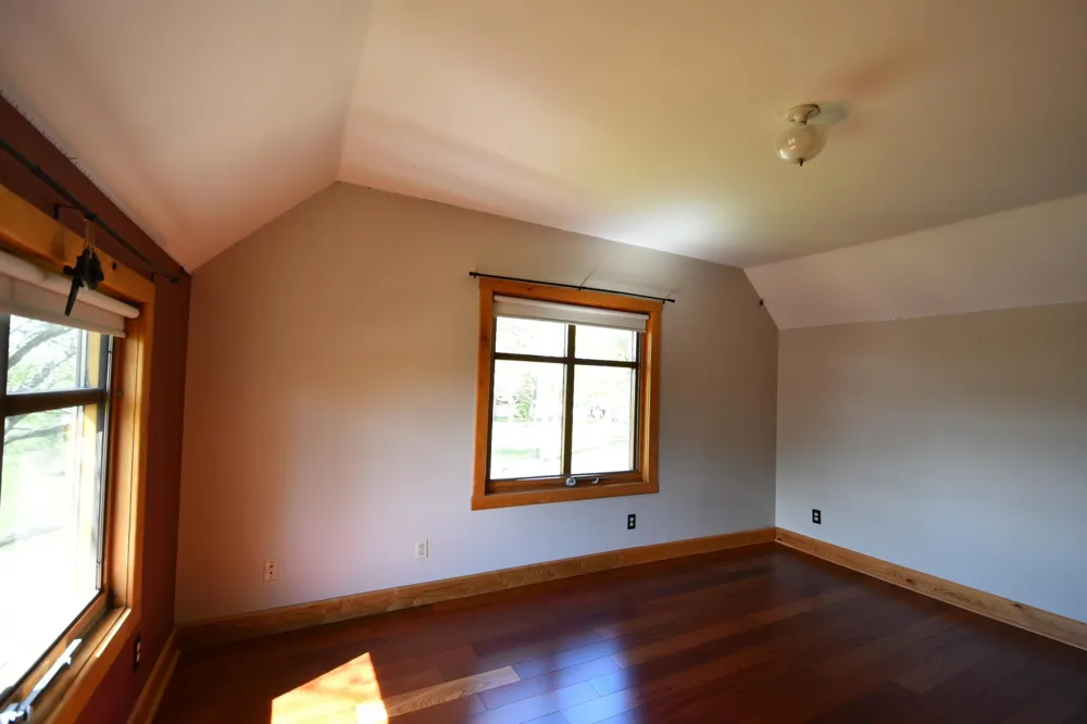 131 E 7th Street Zumbrota, MN 55992