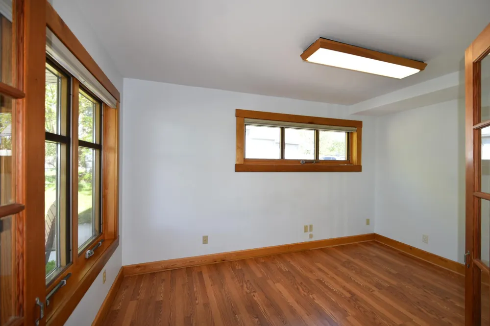 131 E 7th Street Zumbrota, MN 55992