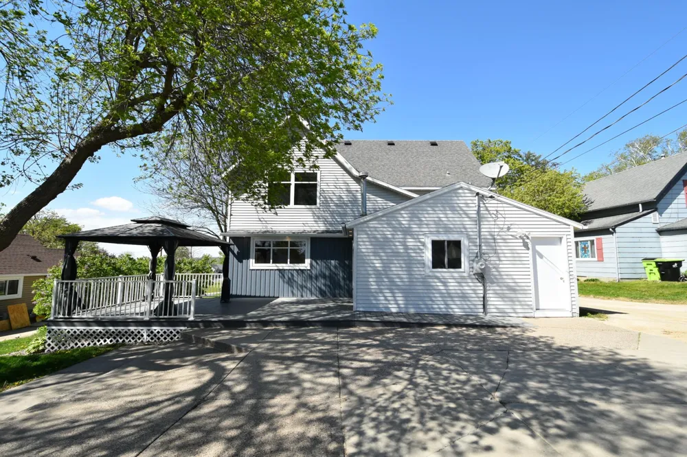 131 E 7th Street Zumbrota, MN 55992
