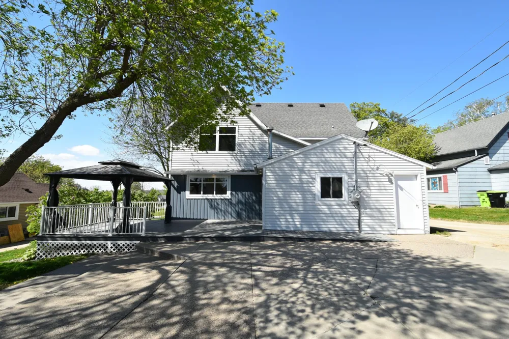 131 E 7th Street Zumbrota, MN 55992