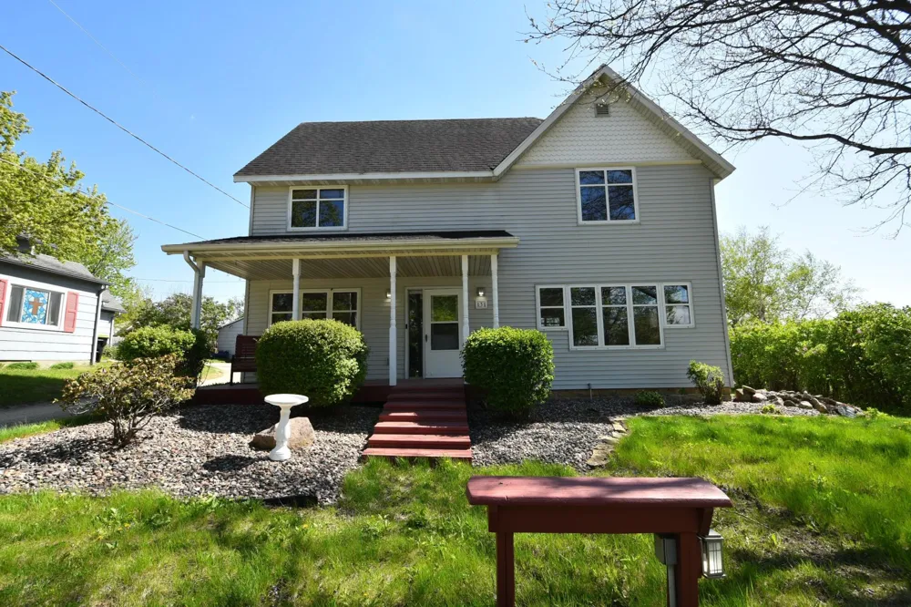 131 E 7th Street Zumbrota, MN 55992