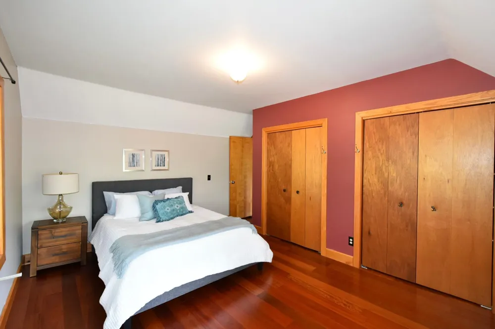 131 E 7th Street Zumbrota, MN 55992