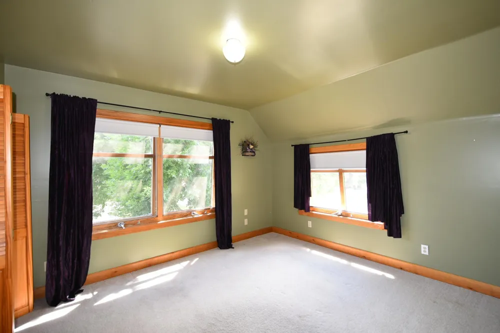 131 E 7th Street Zumbrota, MN 55992