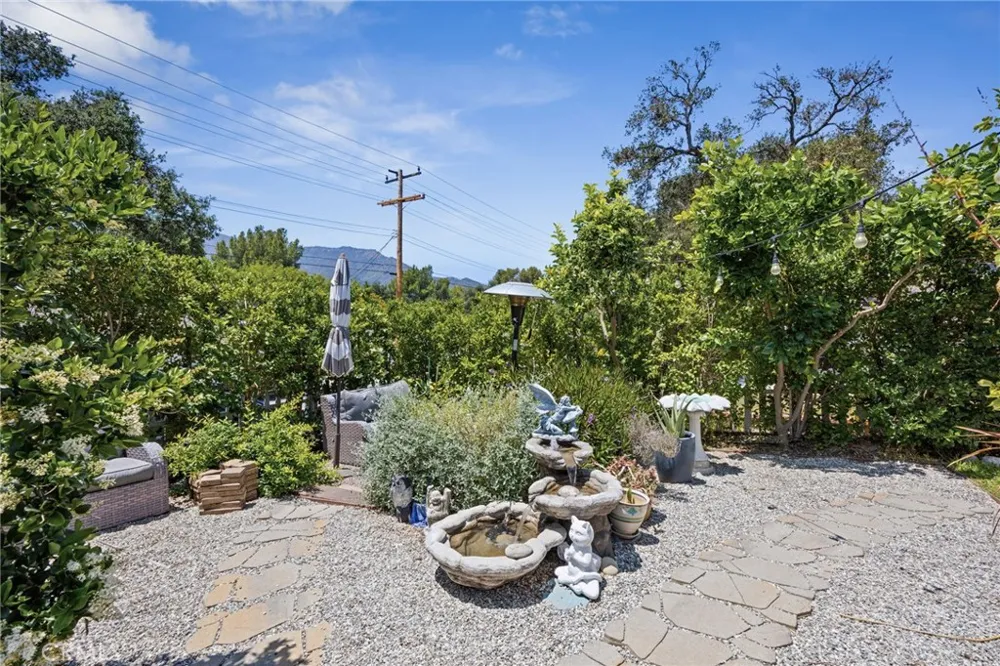 3427 encinal Street La Crescenta, CA 91214