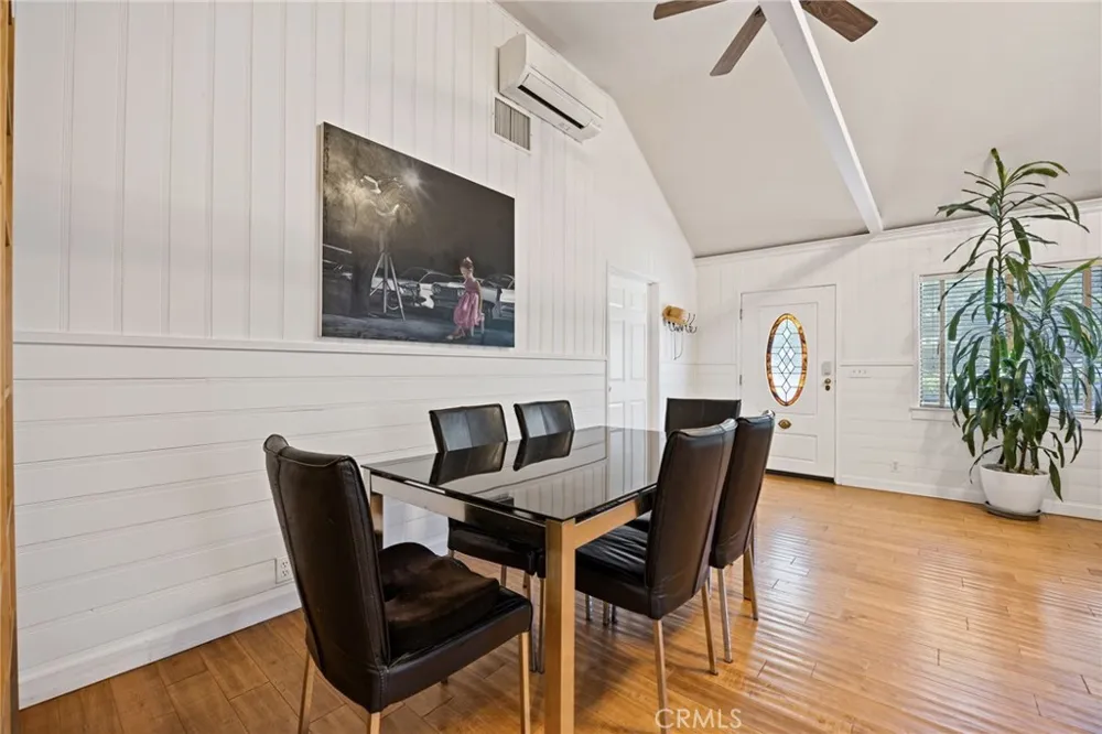 3427 encinal Street La Crescenta, CA 91214