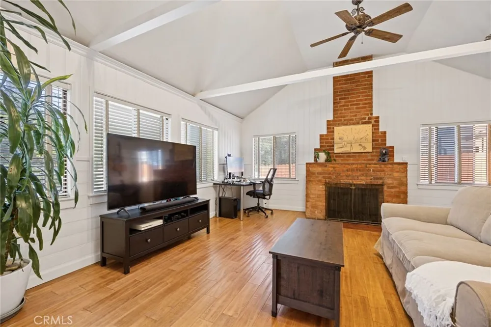 3427 encinal Street La Crescenta, CA 91214