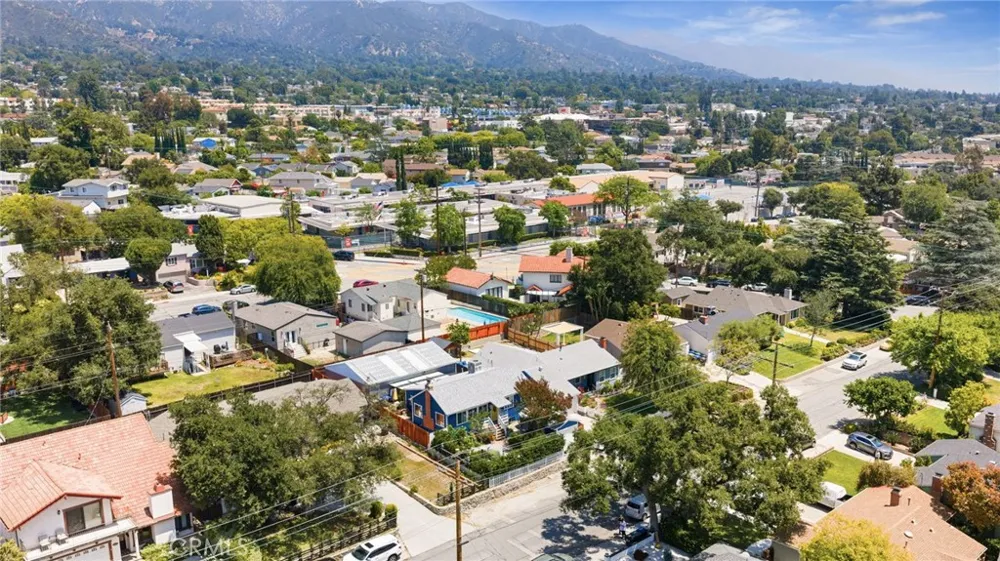 3427 encinal Street La Crescenta, CA 91214