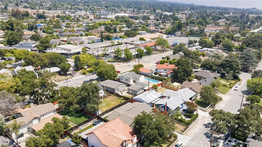 3427 encinal Street La Crescenta, CA 91214