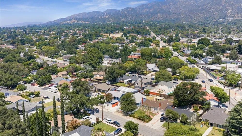3427 encinal Street La Crescenta, CA 91214