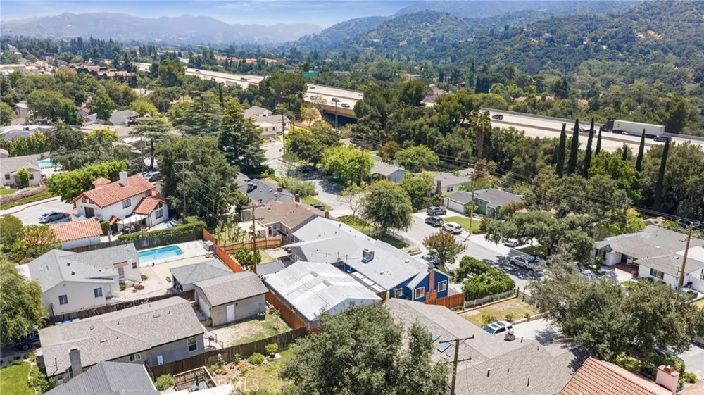 3427 encinal Street La Crescenta, CA 91214
