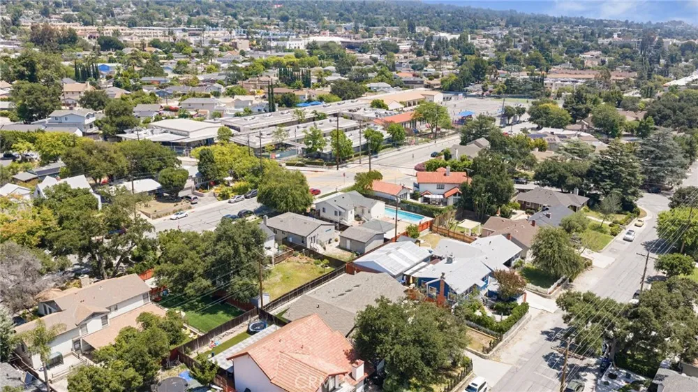 3427 encinal Street La Crescenta, CA 91214