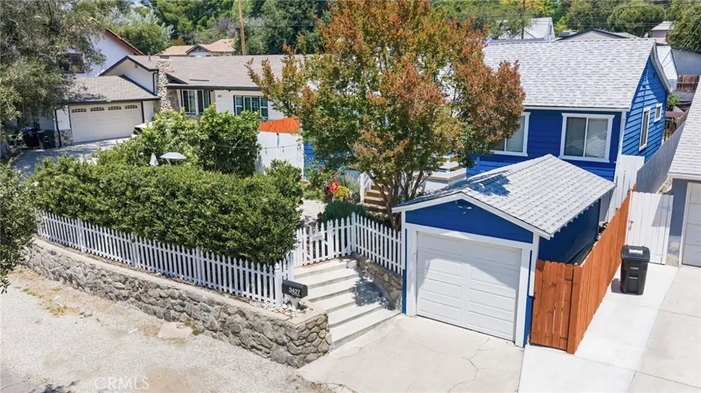 3427 encinal Street La Crescenta, CA 91214